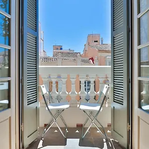 C74 - Marvelous 3 Bedroom In Historical , Málaga Spanje